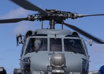 USS Curtis Wilbur (DDG 54) Conduct Flight Operations