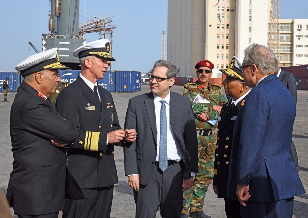 USS Mount Whitney Hosts Key Leadership Engagement between Sixth Fleet and Libya