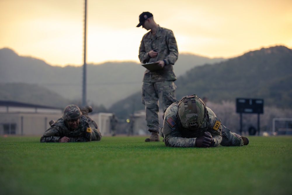 Soldiers Conduct A Physical Assessment To Get Their Expert Field Medical Badge
