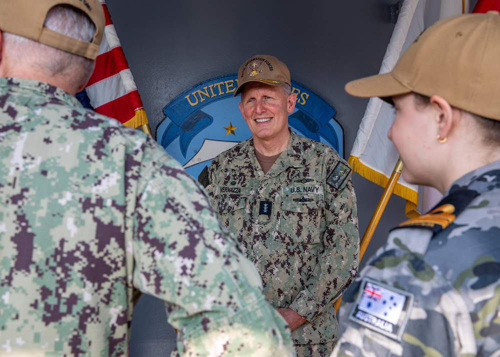 Commander, Naval Information Forces visits USS Blue Ridge Commander, Naval Information Forces visits USS Blue Ridge