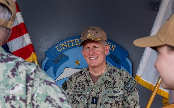 Commander, Naval Information Forces visits USS Blue Ridge