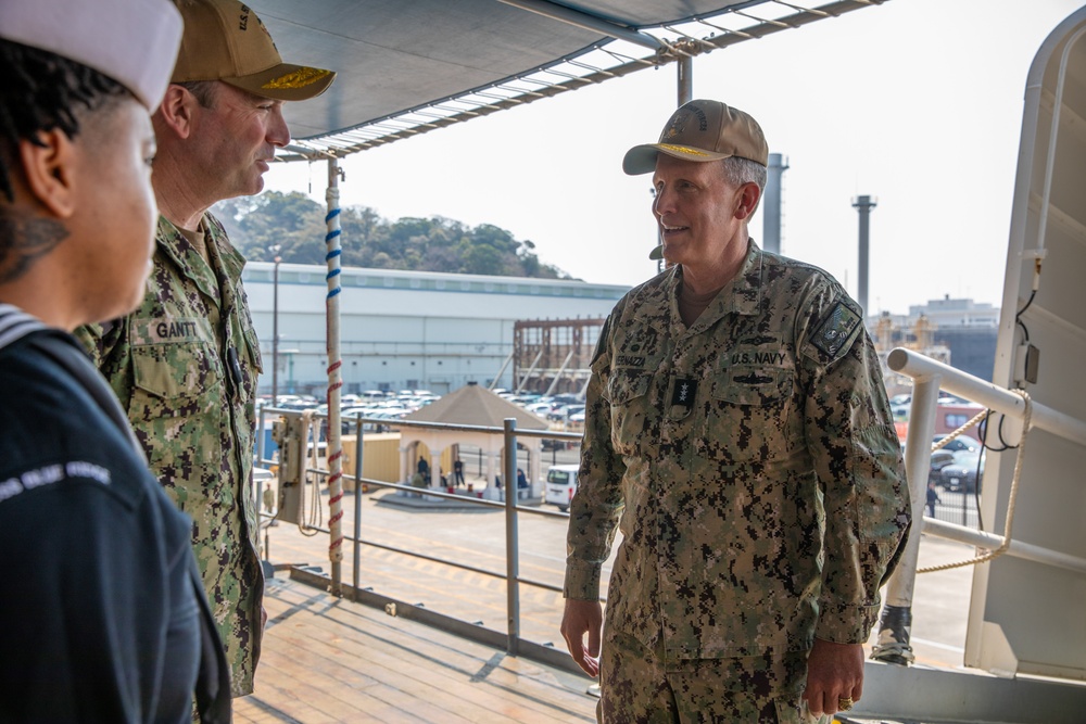 Commander, Naval Information Forces visits USS Blue Ridge Commander, Naval Information Forces visits USS Blue Ridge