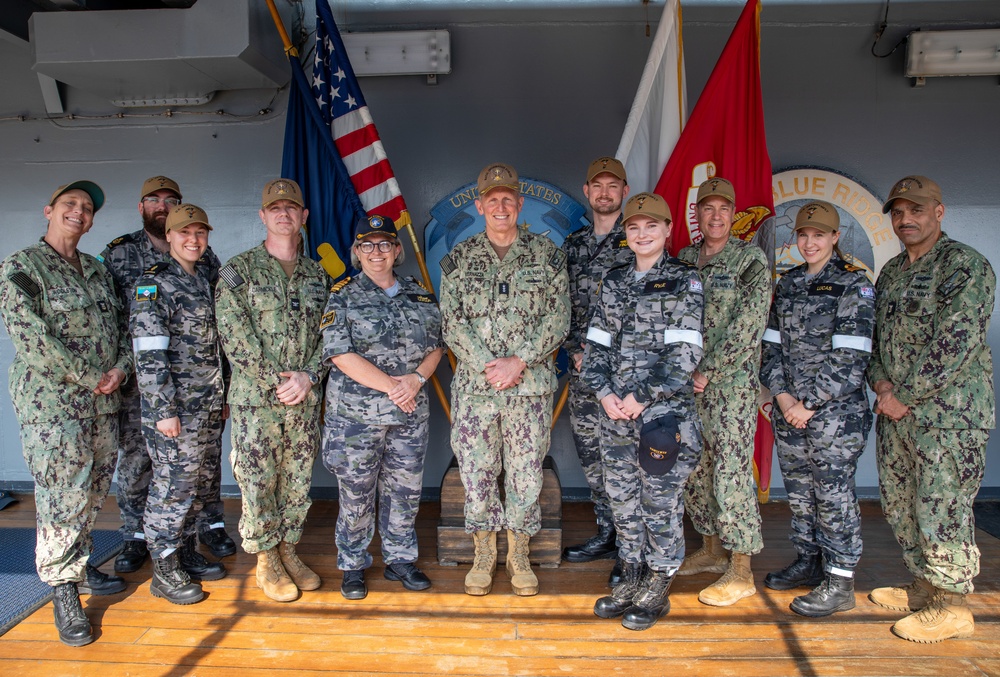 Commander, Naval Information Forces visits USS Blue Ridge Commander, Naval Information Forces visits USS Blue Ridge