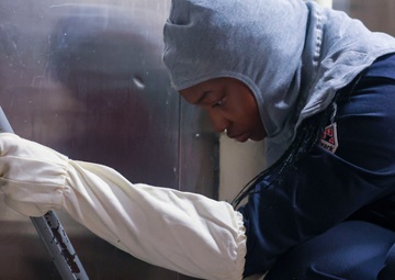 U.S. Navy Sailor sets material condition Zebra during a general quarters training.
