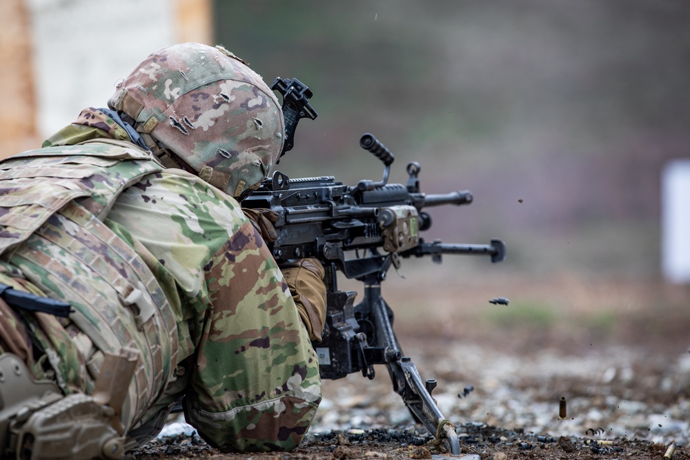 DVIDS - Images - U.S. Army Soldiers assigned to KFOR 34 conduct weapons ...