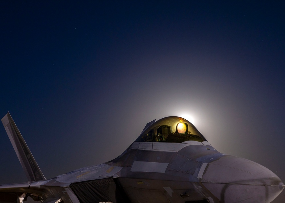 Full Moon - Full Throttle