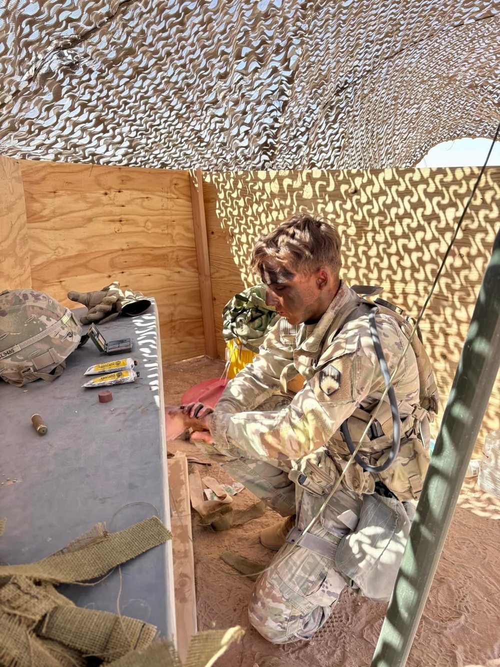 Soldiers hone skills by earning Perfect Edge during Expert Soldier Badge qualification