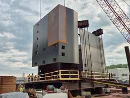 Chickamauga Lock approach wall receives second nose pier delivery