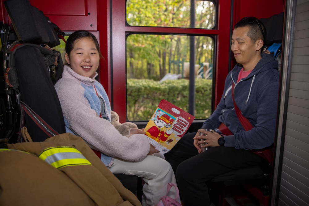 Quantico Fire Services Hosts Fire Truck Rides