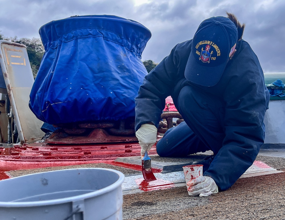 USS William P. Lawrence Conducts Topside Preservation