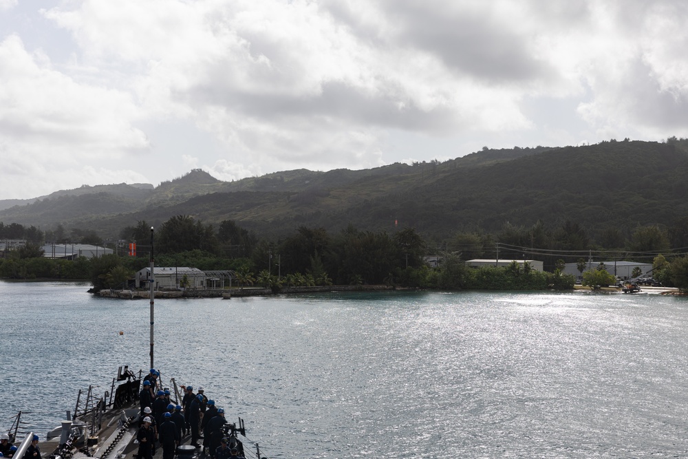 USS Curtis Wilbur (DDG 54) Arrives In Saipan