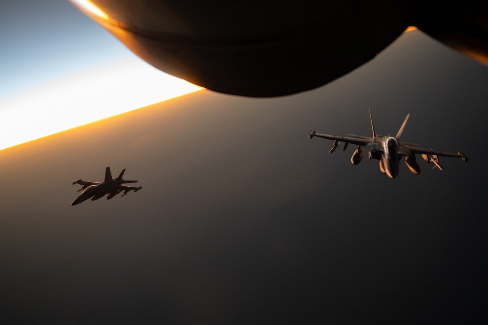 U.S. EA-18 Growlers conduct operations in the Red Sea