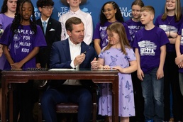 Kentucky governor proclaims April as month of military child