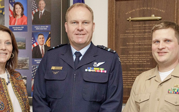 Australian Department of Defence air vice-marshal visits NUWC Division Newport for tours, briefings