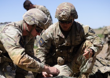 XVIII Airborne Corps Best Squad Competition Day Three: Lashing Movement