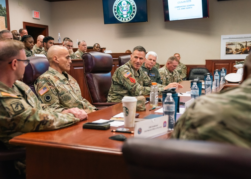 U.S. Army North hosts a Warrant Officer mentor class