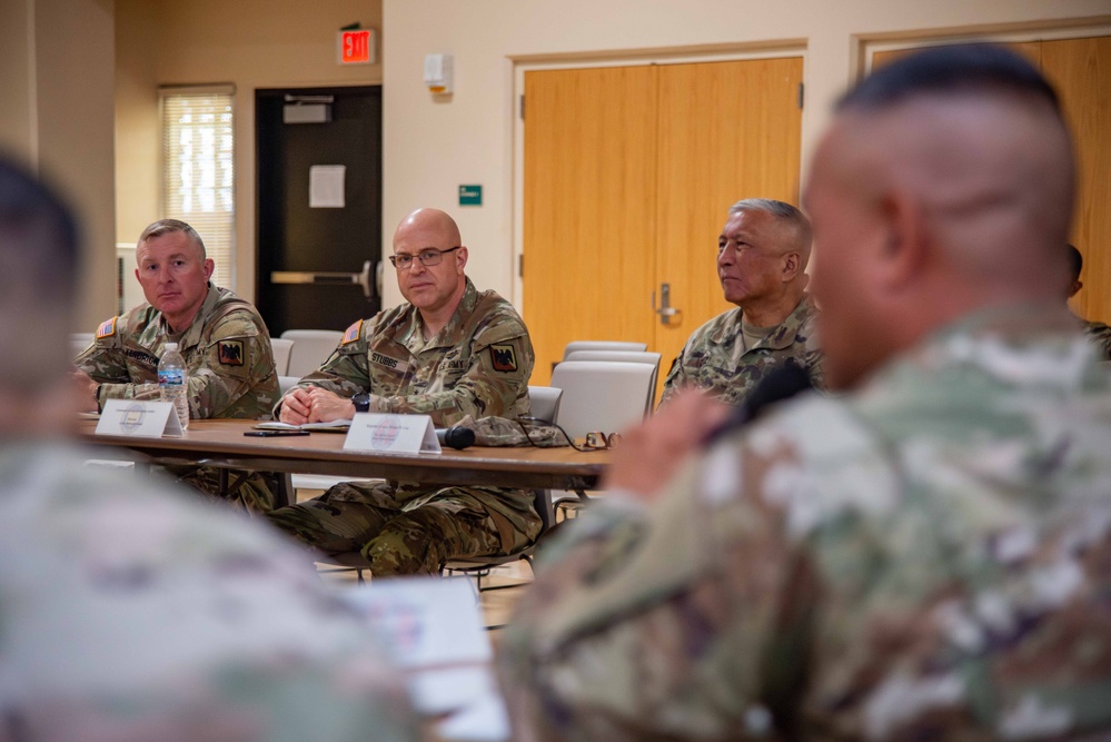 Lt. Gen. Stubbs meets with military and government leaders in Guam