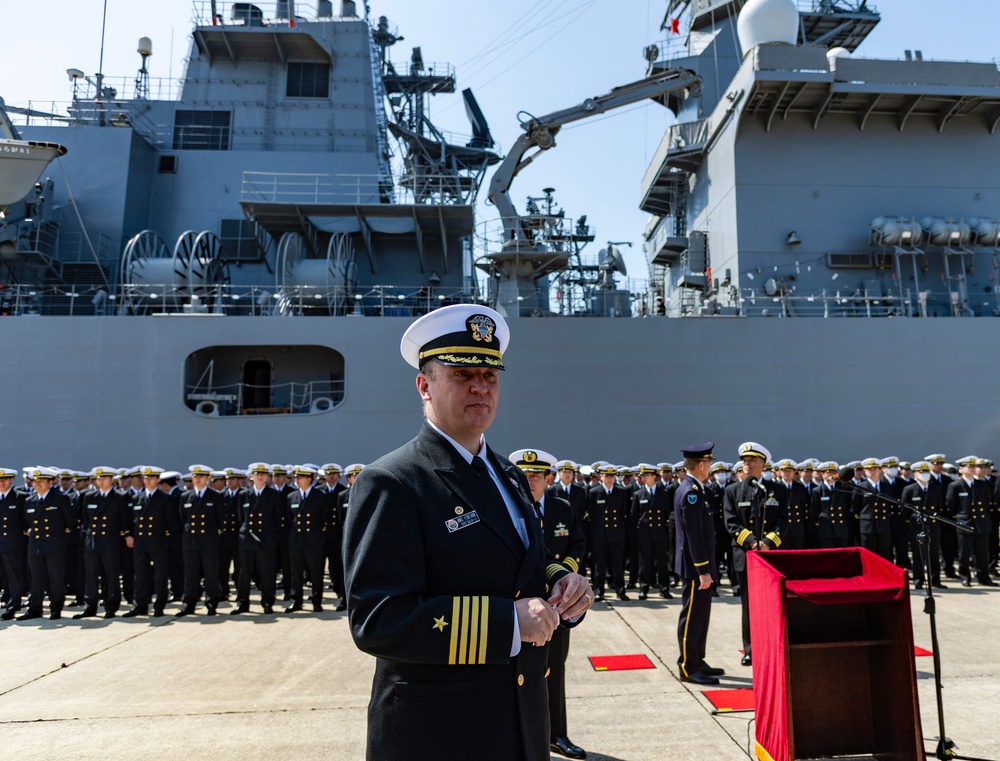 CFAS Commander Capt. Fontaine Attends JMSDF JS Uraga Arrival Ceremony
