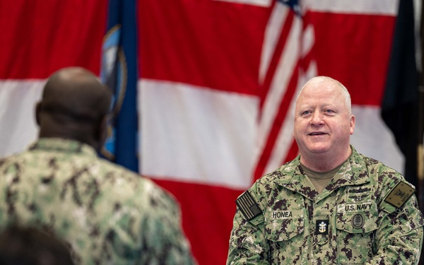 MCPON Visits Bahrain
