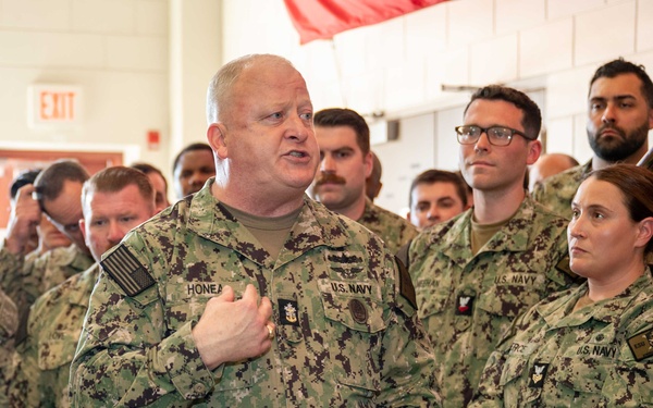MCPON Visits Bahrain