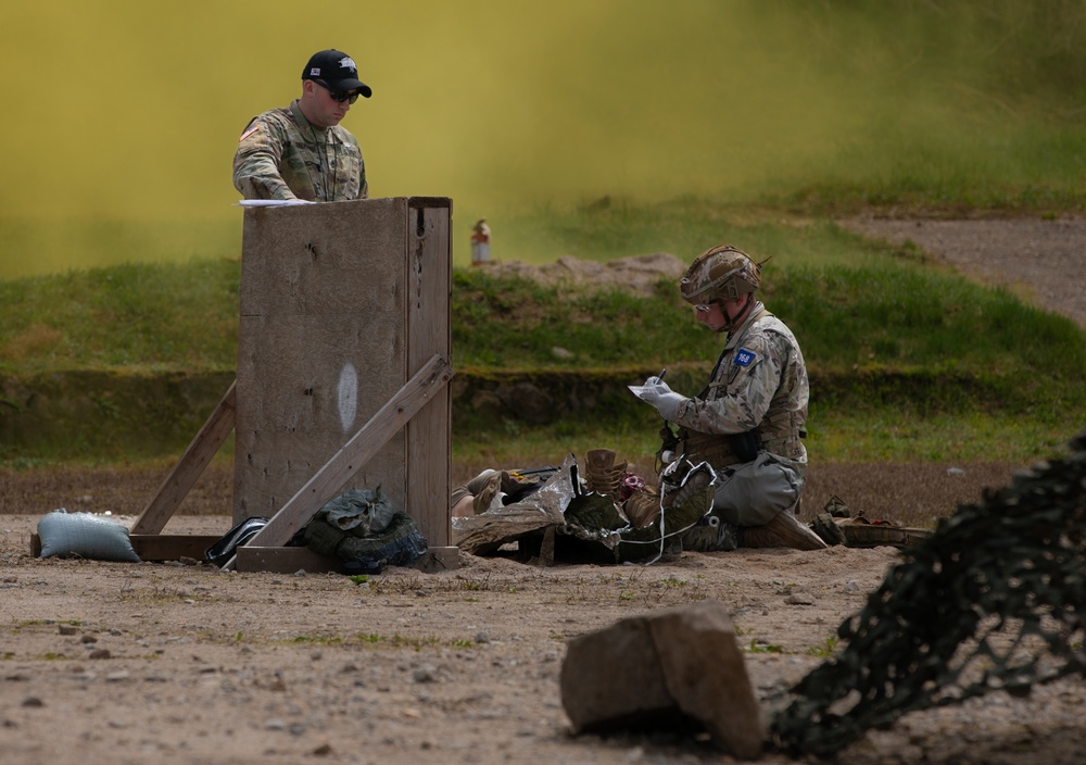 U.S. Army Soldier participates in Medical Evacuation (EVAC) Testing for the Expert Field Medical Badge- E3B