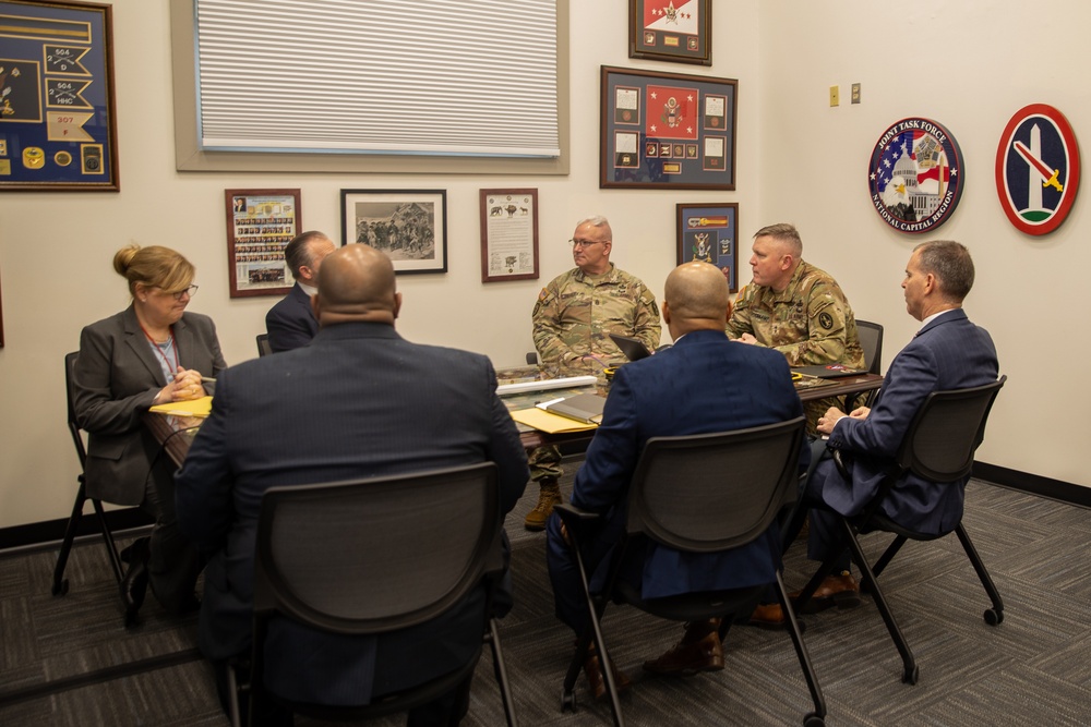 Pentagon Force Protection Agency Visits JTF-NCR/USAMDW