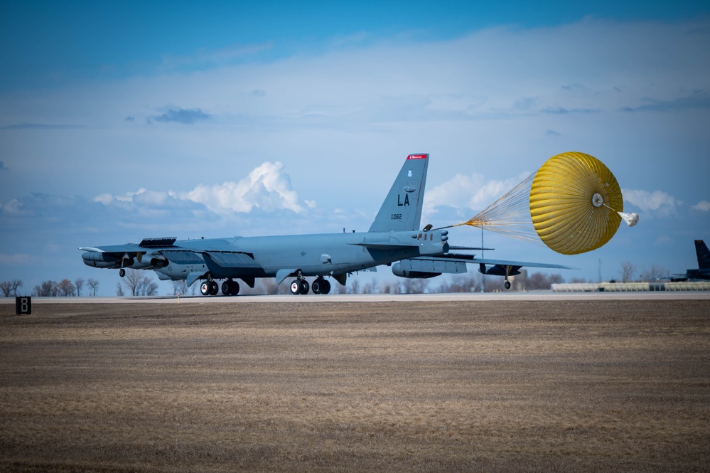 Barksdale landing at Minot AFB