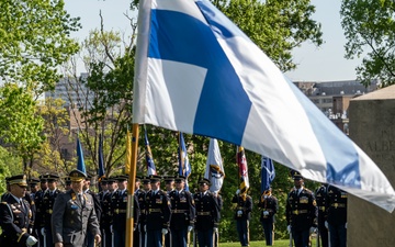 Army Full Honor Arrival Ceremony for Lt. Gen. Pasi Välimäki, Commander of the Finnish Army