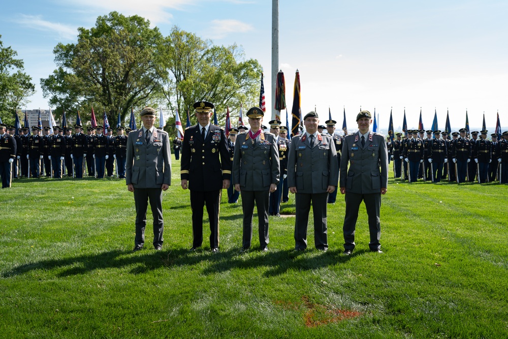 Army Full Honor Arrival Ceremony for Lt. Gen. Pasi Välimäki, Commander of the Finnish Army