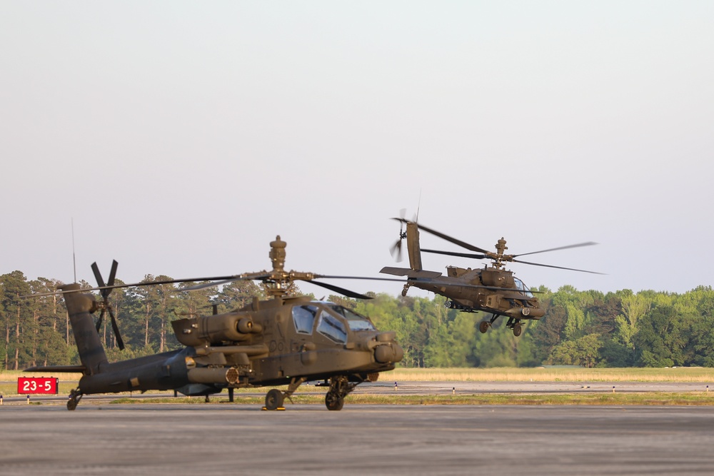 South Carolina Army National Guard Apache helicopters complete night gunnery training