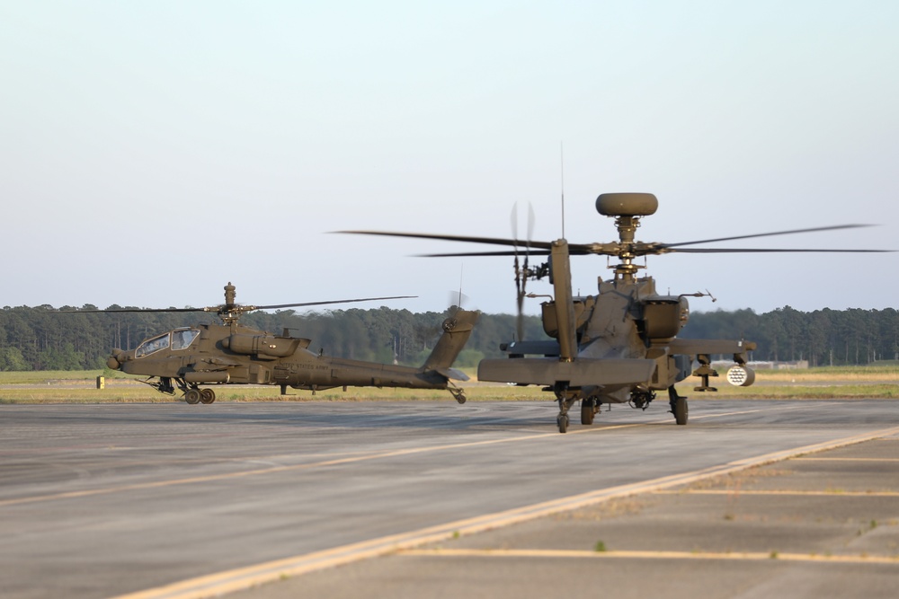 South Carolina Army National Guard Apache helicopters complete night gunnery training