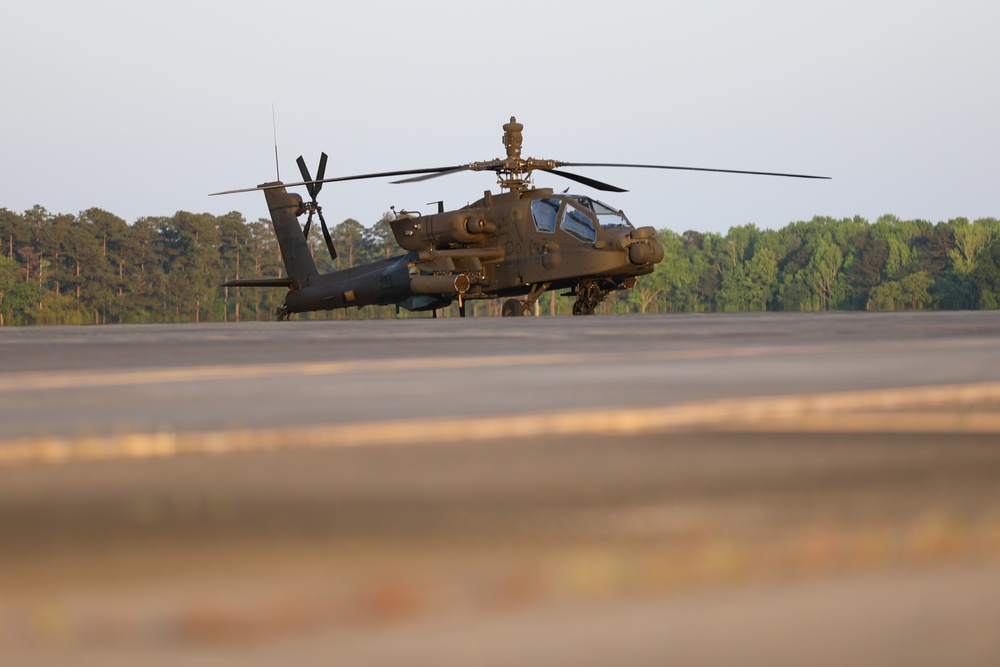 South Carolina Army National Guard Apache helicopters complete night gunnery training