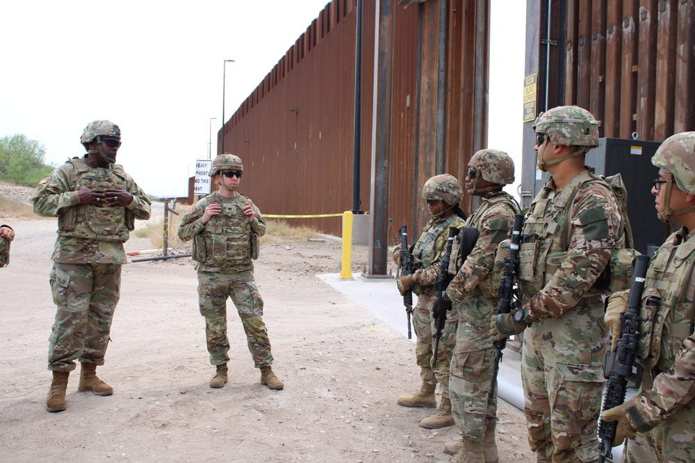90th Sustainment Brigade commander visits 877th Engineer Company at Del Rio