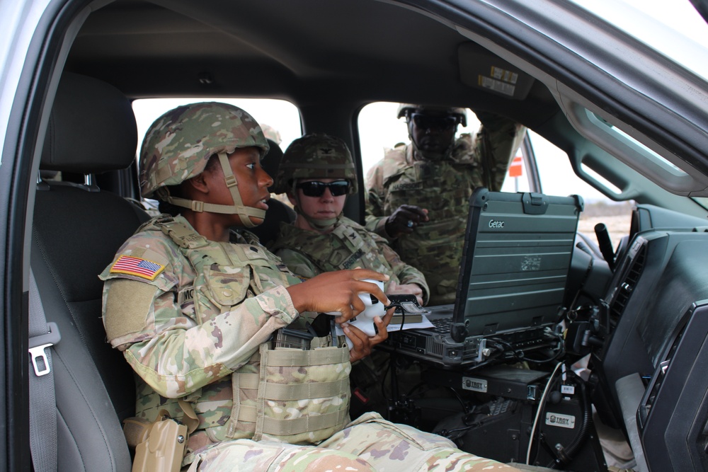 90th Sustainment Brigade commander visits 877th Engineer Company at Del Rio