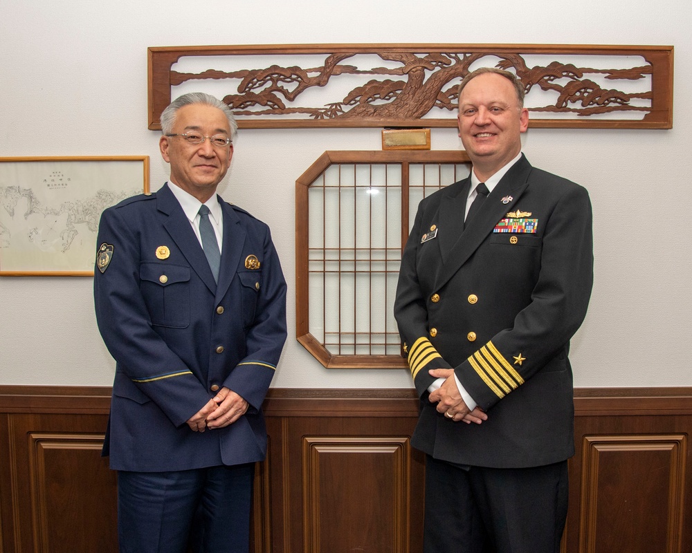 Sasebo Police Chief Visits CFAS