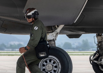 U.S. Marines fuel F-35s at Gwangju Air Base