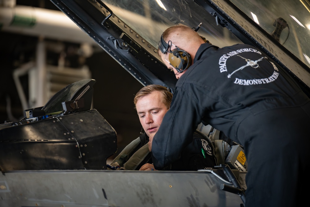 PACAF F-16 Demo Team: Dominating the Skies