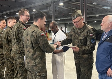 First iteration of Polish provided APS unit supply specialists complete US Army-led training