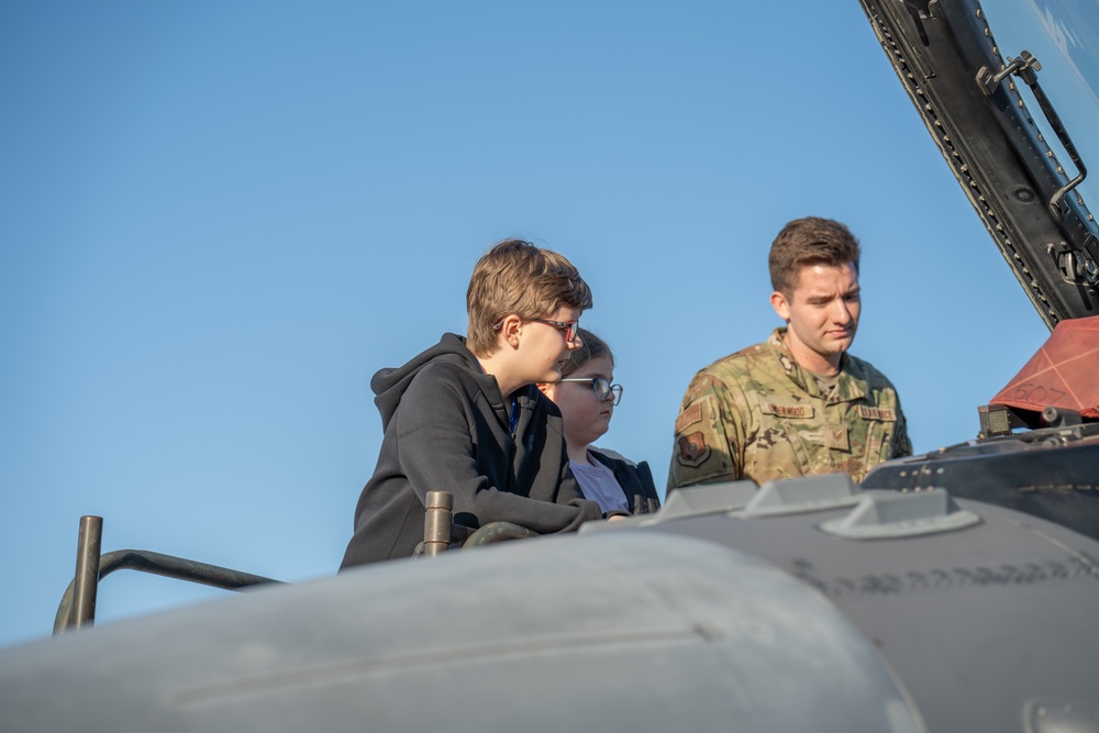 South Dakota TAG hosts night flying event for local civic leaders