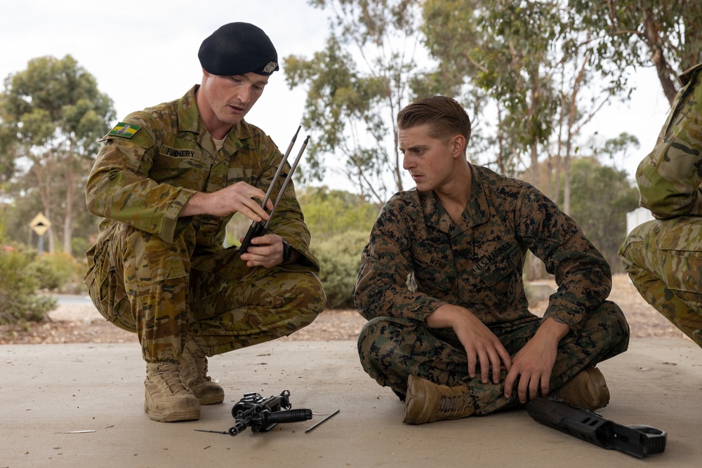 U.S. Marines, Australians conduct weapon familiarization for Coral-Balmoral