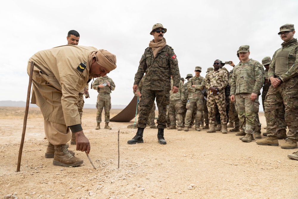 Tunisian soldiers lead desert survival training during African Lion 2025