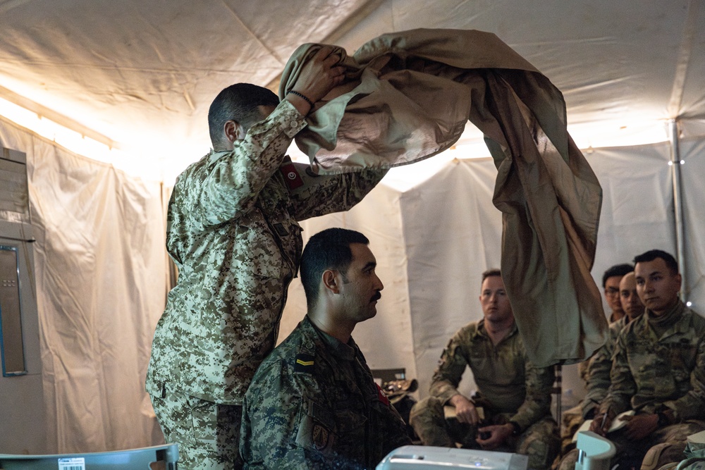 Tunisian soldiers lead desert survival training during African Lion 2025