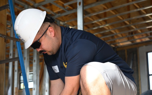 Habitat For Humanity volunteering | FWFL 2025