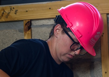 Habitat For Humanity volunteering | FWFL 2025