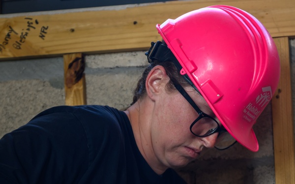 Habitat For Humanity volunteering | FWFL 2025