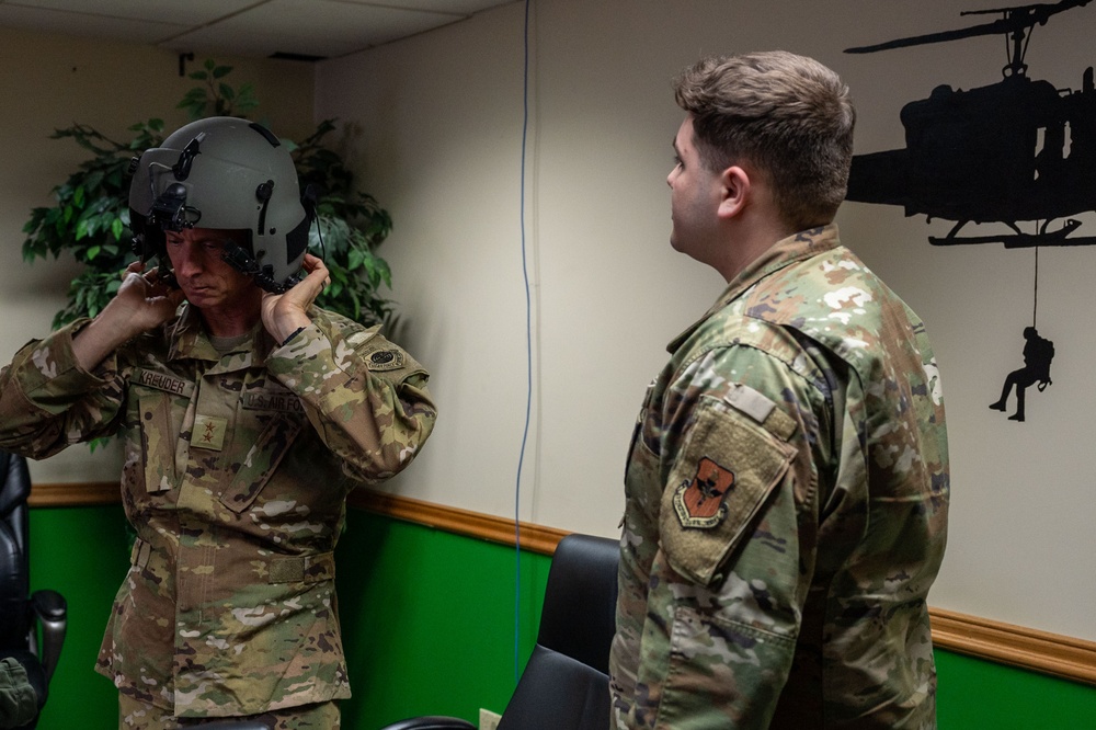 19th Air Force commander visits SERE