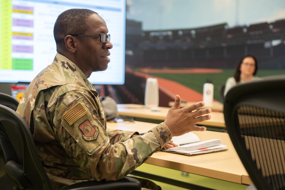 Air Force personnel learn to advance innovation through startup collaboration