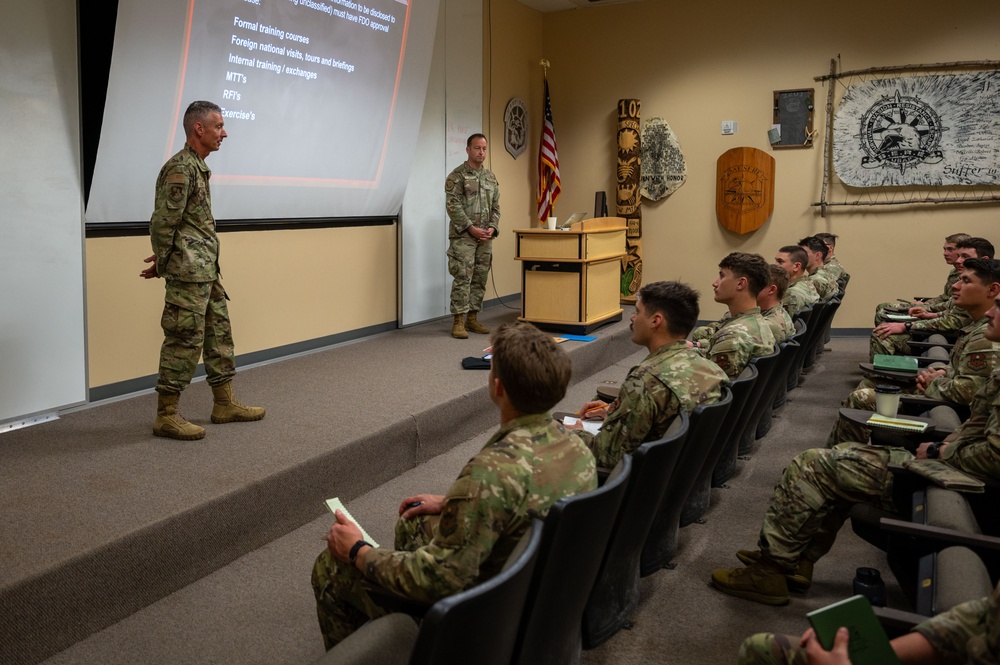 19th Air Force commander visits SERE