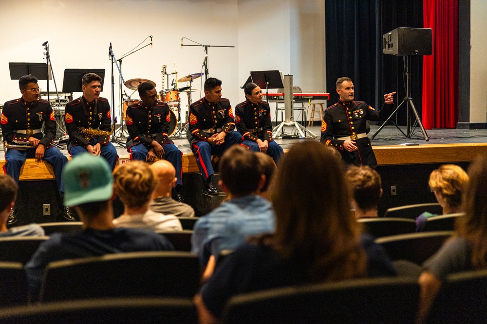 Marine Band San Diego’s Jazz Combo Performs at La Cueva HS