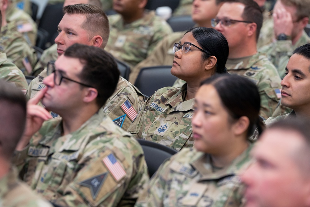 Marking 45 Years Since Eagle Claw, Veteran Speaks to Vosler Fellowship Students